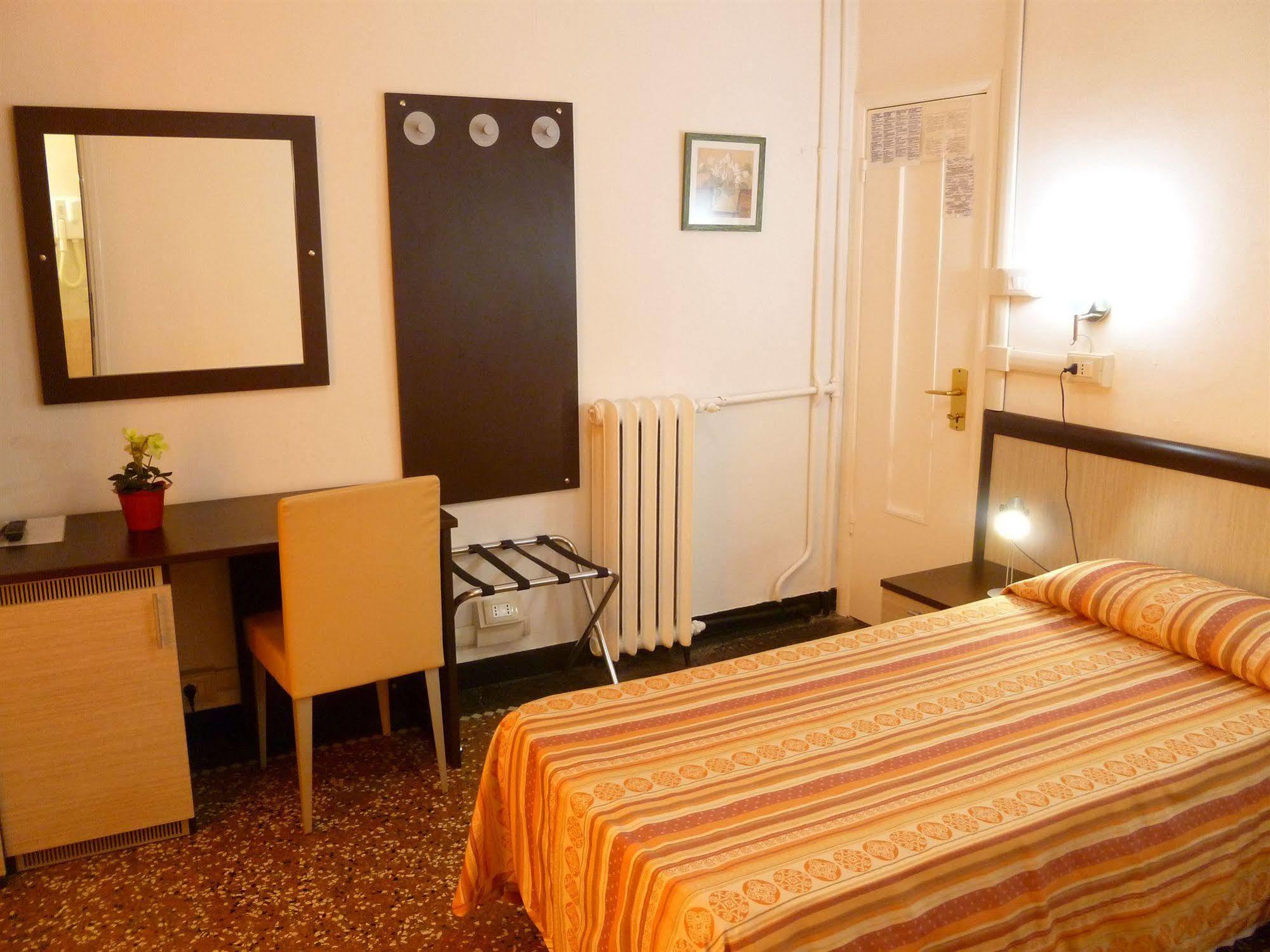 Hotel Agnello D'Oro Genova Екстер'єр фото